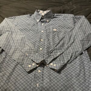 NWOT Cinch Blue Casual Button Down Shirt with Classic Design